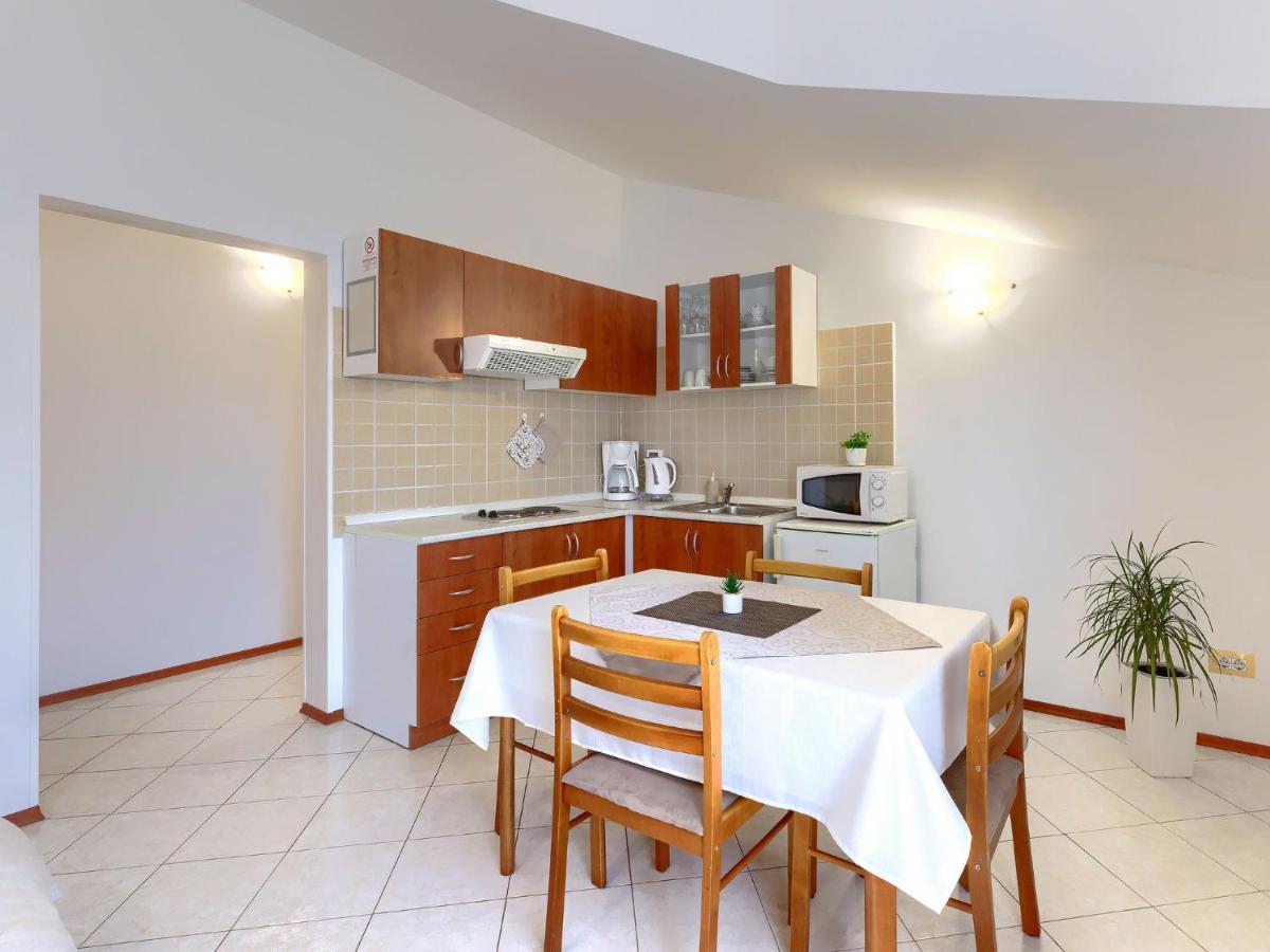 Apartment Bruno-2 By Interhome Умаг Екстериор снимка